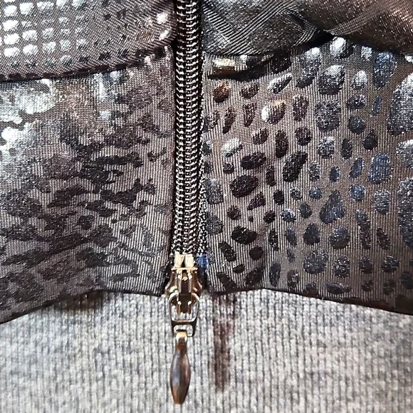 Ruched Sleeve Stretch Track Jacket - Picture 3 of 11